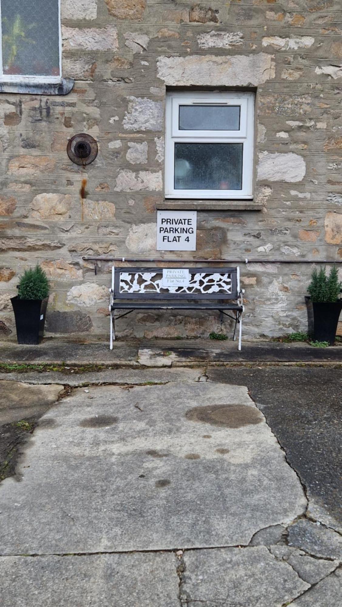 Bonnie Taigh With Free Parking 24 Hours Pitlochry Eksteriør billede